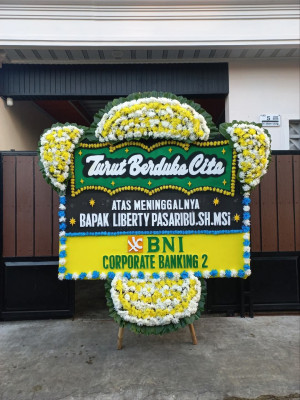 Papan Bunga Duka di Pasir Putih