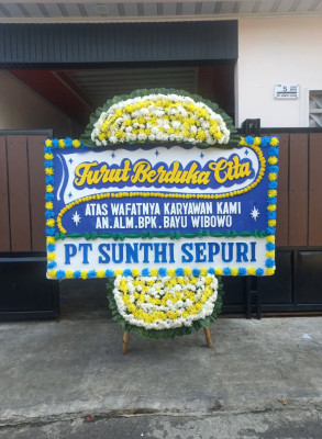 Papan Bunga Duka di Pasir Putih