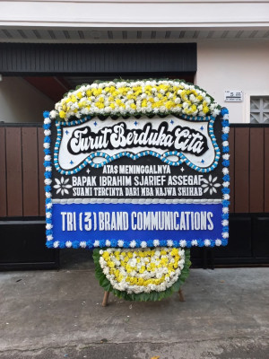 Papan Bunga Duka di Pasir Putih